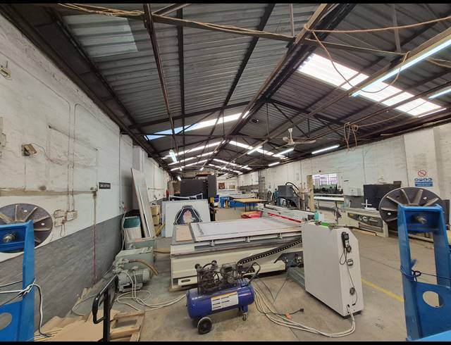 1,000M² WAREHOUSE FOR SALE IN BENROSE